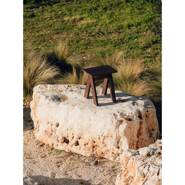 Sötétbarna tömörfa kerti szék Navo – noo.ma-image-2