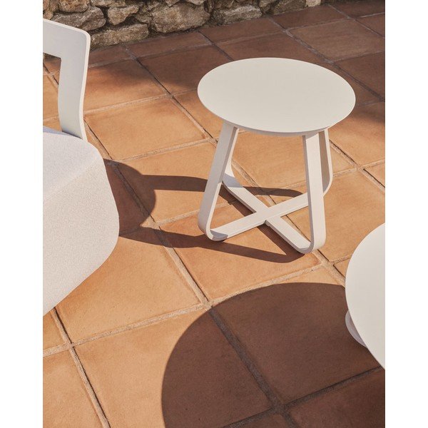Fém kerek kerti kisasztal ø 48 cm Tamaris – Kave Home-image-1
