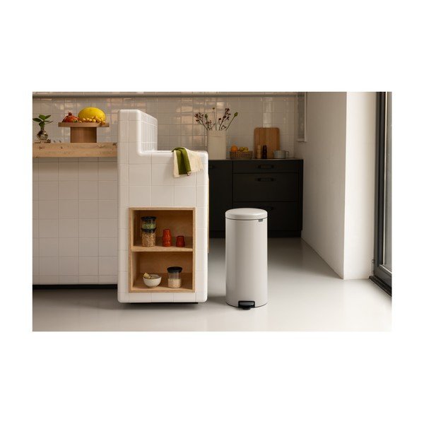 Világosszürke acél pedálos szemetes 30 l NewIcon – Brabantia-image-1
