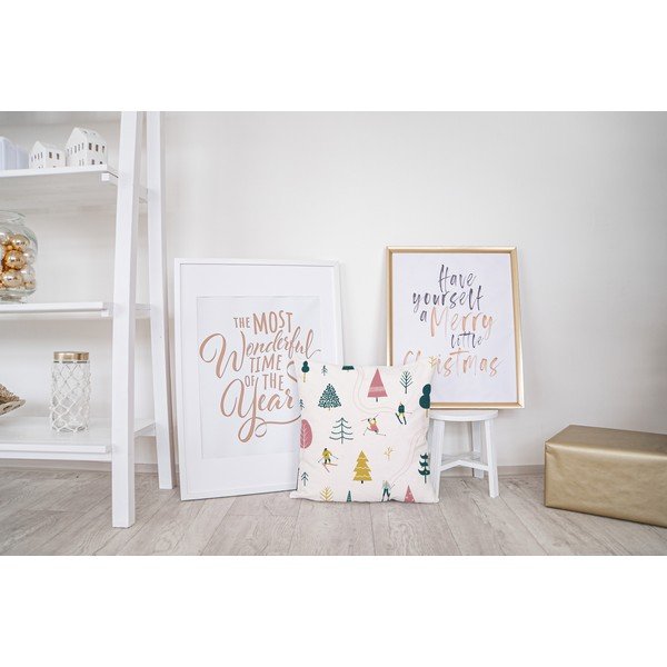 Díszpárna karácsonyi mintával 45x45 cm Skiing – Butter Kings-image-1