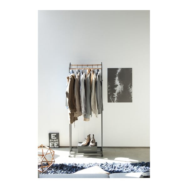 Fekete fém gurulós ruhatartó állvány Tower – YAMAZAKI-image-1