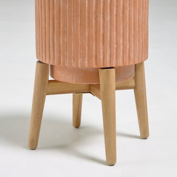 Suba terrakotta virágcserép fa állványon, magasság 32 cm - Kave Home-image-1