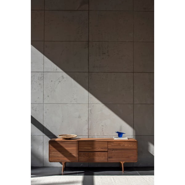 Barna diófa TV-állvány 180x65x45 cm Fawn – Gazzda-image-3