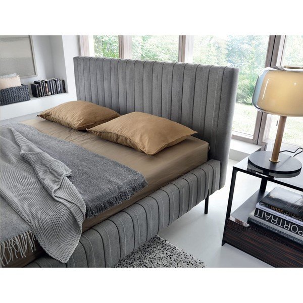 Szürke kárpitozott ágyneműtartós franciaágy ágyráccsal 160x200 cm Plissa – ELTAP-image-3