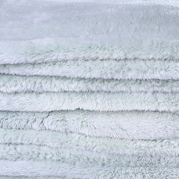Fluff Pappermint világoszöld mikroszálas takaró, 170 x 210 cm - DecoKing-image-2