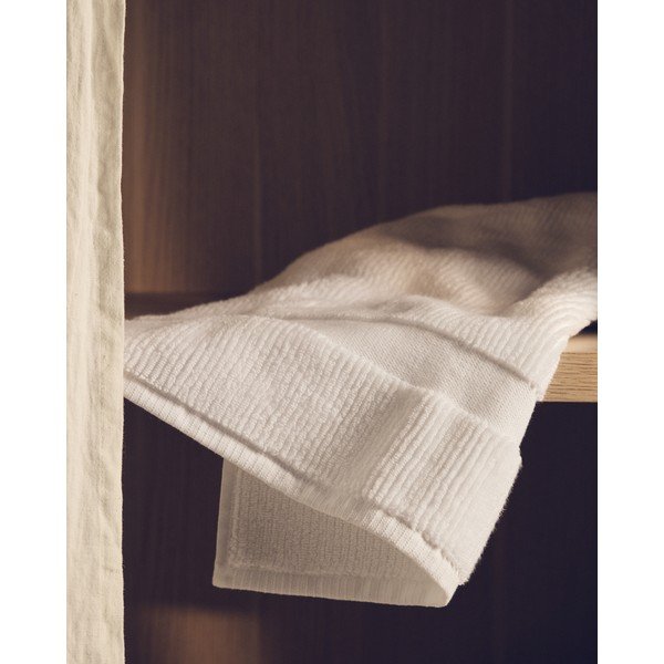 Fehér frottír pamut törölköző 30x50 cm Olvira – Kave Home-image-3
