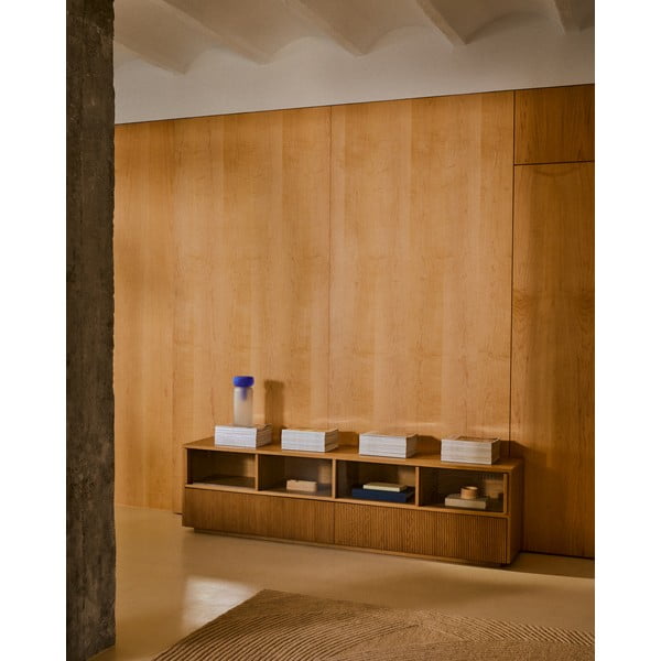 Natúr színű TV-állvány tölgyfa dekorral 200x54x40 cm Helvine – Kave Home-image-1