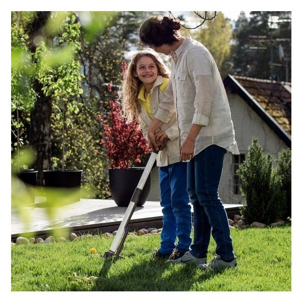 Fehér fém gyomhúzó - Fiskars-image-1
