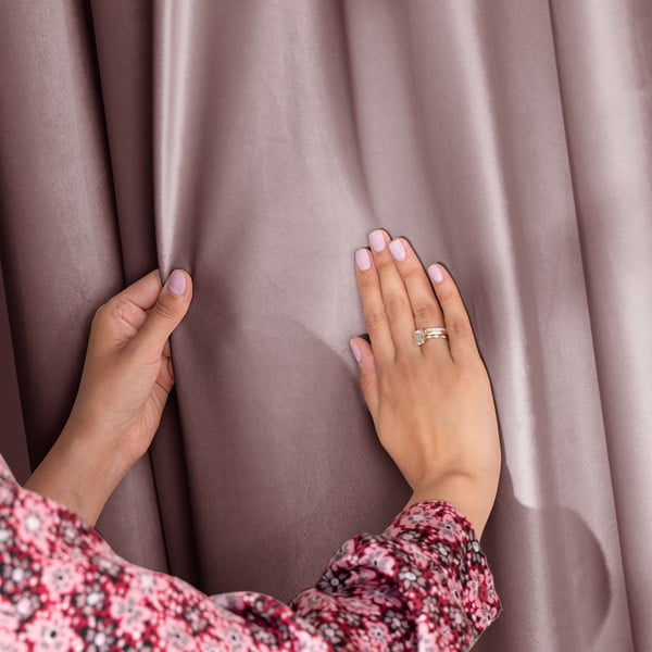 Világosbarna bársony dimout (részleges sötétítő) függöny 140x270 cm Eyelets – Restilo-image-3