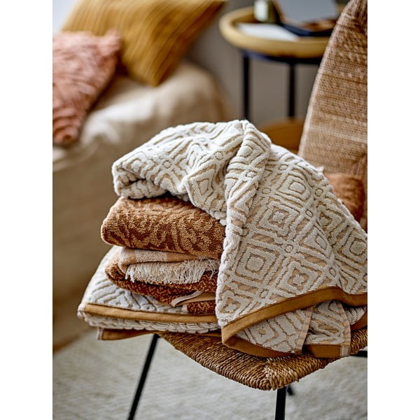 Mustársárga-krémszínű pamut fürdőlepedő 140x70 cm Malou – Bloomingville-image-1