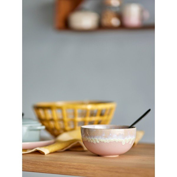 Világos rózsaszín agyagkerámia tálka 550 ml Louisa – Bloomingville-image-1