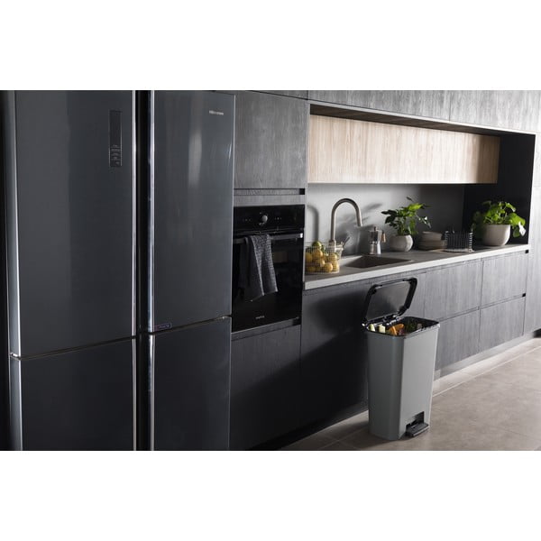 Pedálos műanyag szemetes 50 l Compatta - Curver-image-1