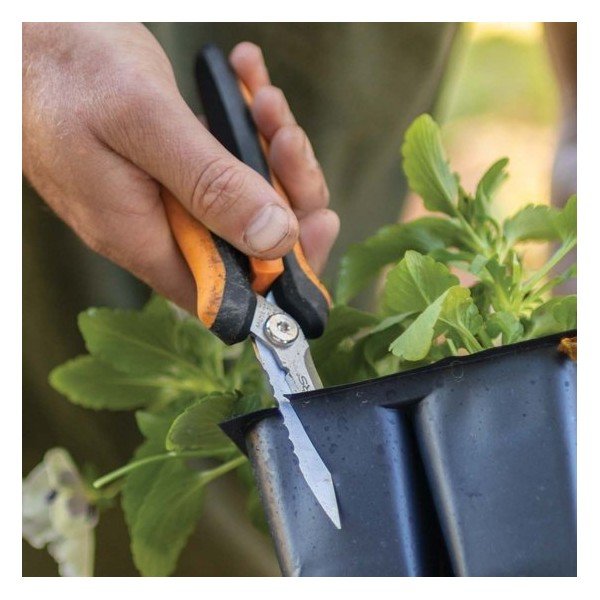 Solid rozsdamentes acélból készült többcélú olló - Fiskars-image-1
