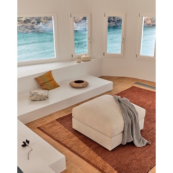 Bézs zsenília lábtartó Alea – Kave Home-image-1