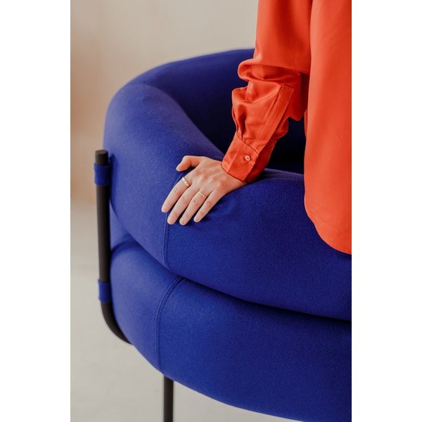 Kék gyapjú fotel Ubi – noo.ma-image-4