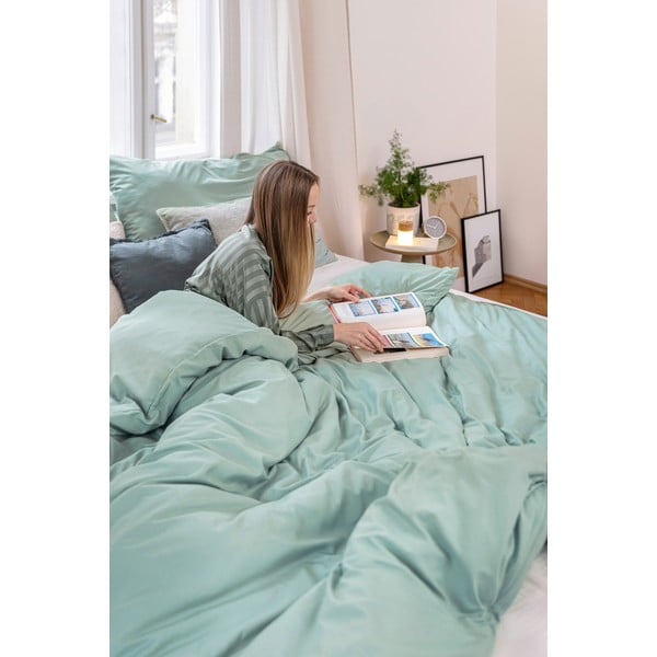 Zöld kétszemélyes mikroszatén ágyneműhuzat 200x200 cm Basic – Bonami Essentials-image-3