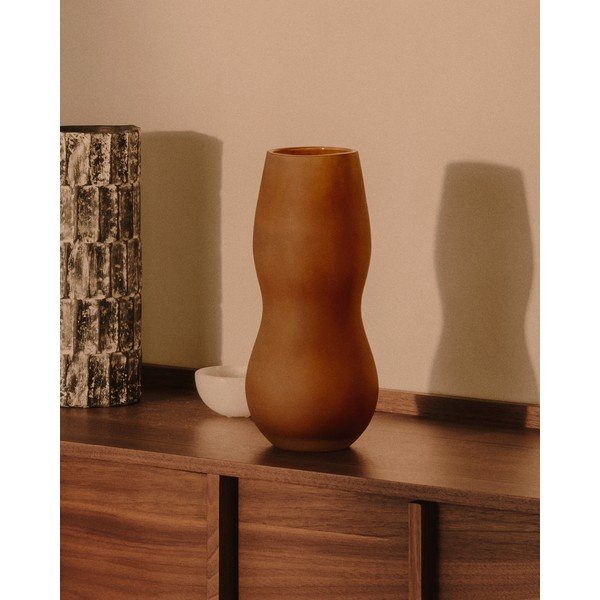 Barna üveg váza (magasság 32 cm) Crila – Kave Home-image-1