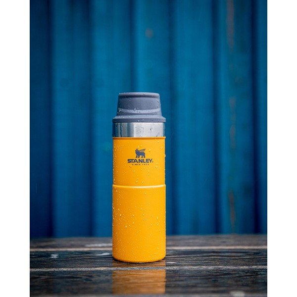 Sárga termobögre 350 ml – Stanley-image-1
