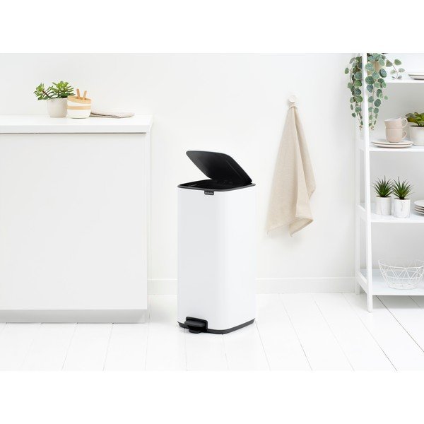 Fehér acél pedálos szemetes 30 l Bo – Brabantia-image-1