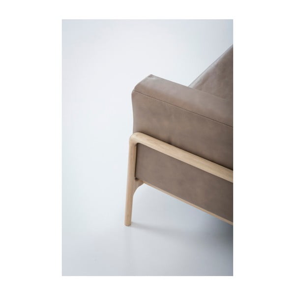 Fawn mandulabarna kanapé bivalybőrből, tömör tölgyfa szerkezettel, 240 cm - Gazzda-image-2