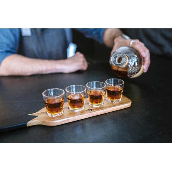 Szervírozó fadeszka 4 röviditalos pohárral - Gentlemen's Hardware-image-4