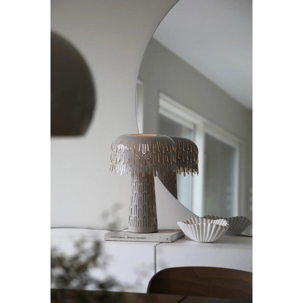 Szürkésbézs asztali lámpa fém búrával (magasság 38 cm) Verbera – Markslöjd-image-1