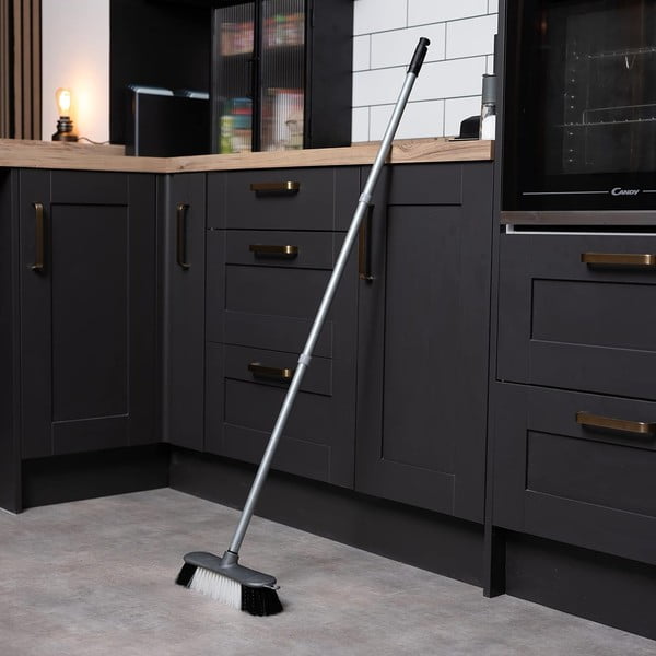 Seprű – Addis-image-1