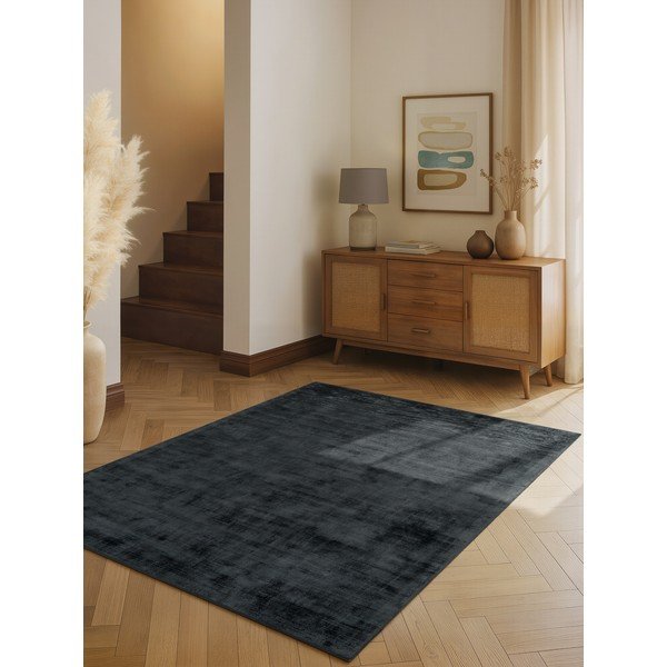 Fekete kézi szövésű viszkóz szőnyeg 80x150 cm Noemi – Vikosa-image-1