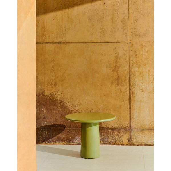 Beton kerek kerti dohányzóasztal ø 65 cm Albanella – Kave Home-image-1