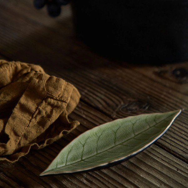 Riviera világoszöld agyagkerámia tároló tálca, hossz 18 cm - Costa Nova-image-1