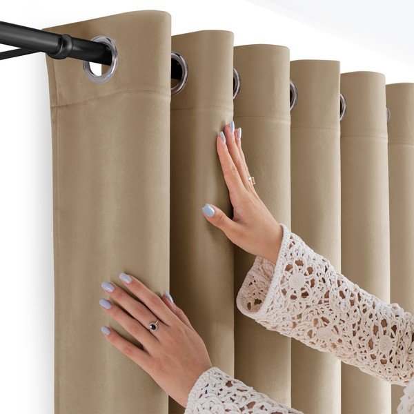 Bézs bársony dimout (részleges sötétítő) függöny 400x270 cm Velto – Filumi-image-3