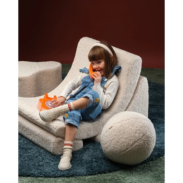Krémszínű buklé párna gyerek kanapéhoz Ball – Wigiwama-image-1