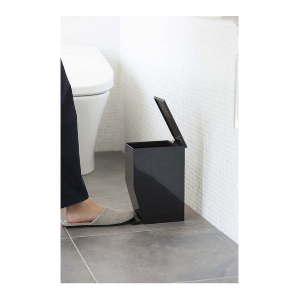 Fekete műanyag pedálos szemetes 3,9 l Tower – YAMAZAKI-image-1