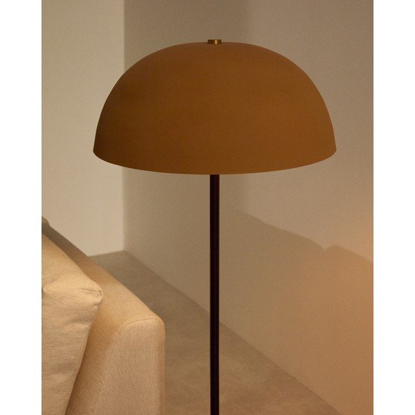 Terrakotta színű állólámpa fém búrával (magasság 140 cm) Nibla – Kave Home-image-3