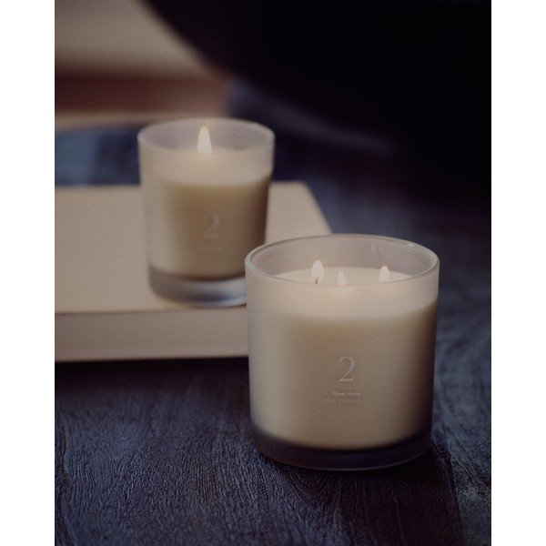 Illatos gyertya, égési idő 50 ó Sweet Vanilla – Kave Home-image-1