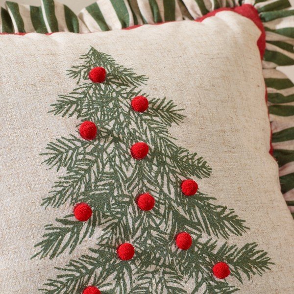 Díszpárna karácsonyi mintával 45x45 cm Frilled Christmas Tree – Catherine Lansfield-image-2