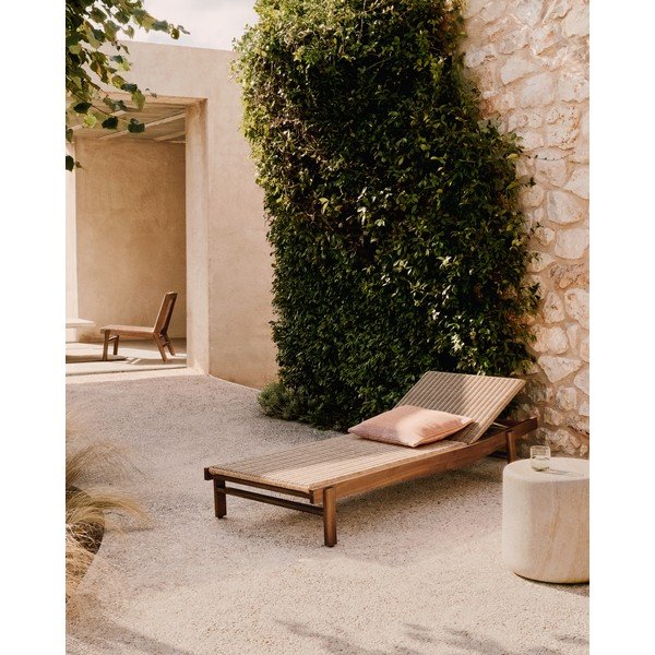 Barna rattan állítható kerti napozóágy Itani – Kave Home-image-1