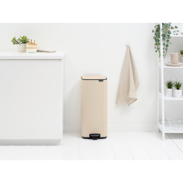 Bézs acél pedálos szemetes 30 l Bo – Brabantia-image-1