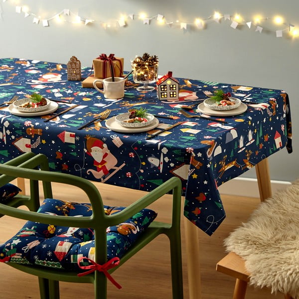 Karácsonyi mintás pamut asztalterítő 137x229 cm Santa's Christmas Wonderland – Catherine Lansfield-image-1