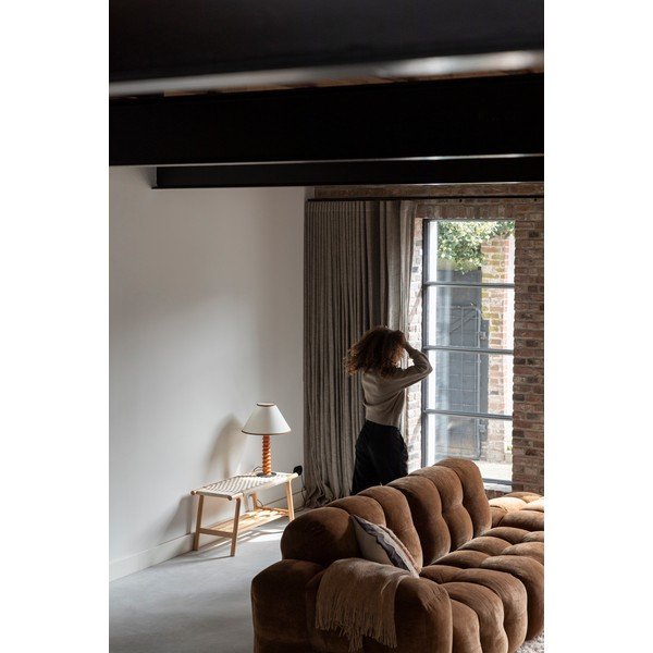 Világos natúr színű tömörfa pad Kintaro – Dutchbone-image-4