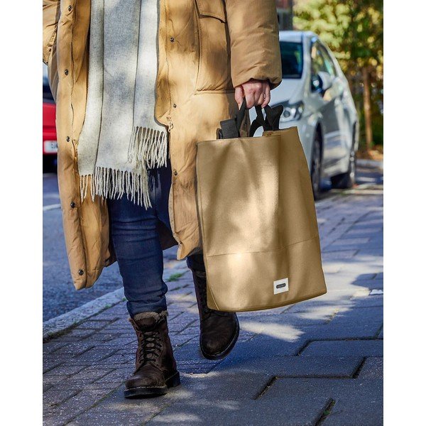 Bézs hűtőtáska 16 l – Black + Blum-image-1