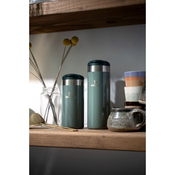 Zöld rozsdamentes acél termobögre 470 ml AeroLight™ Transit Hammer Tone Green – Stanley-image-1