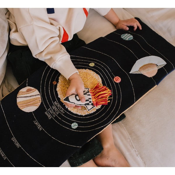 Szenzoros könyv Space – Lorena Canals-image-1