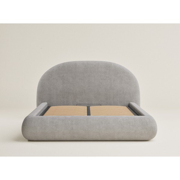 Szürkésbézs kárpitozott ágyneműtartós franciaágy ágyráccsal 180x200 cm Maumere – Maison de Rêve-image-2