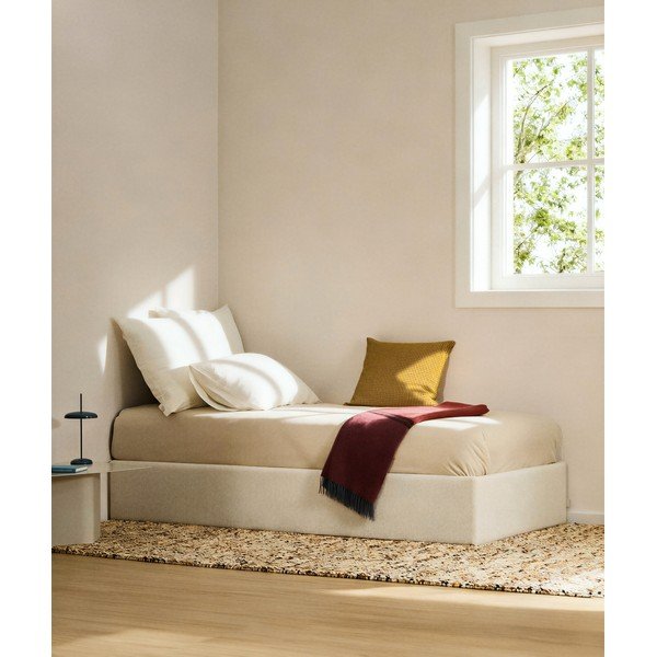 Krémszínű kárpitozott ágyneműtartós-ágytámla nélkül zsenília egyszemélyes ágy ágyráccsal 90x200 cm Nelzi – Kave Home-image-1