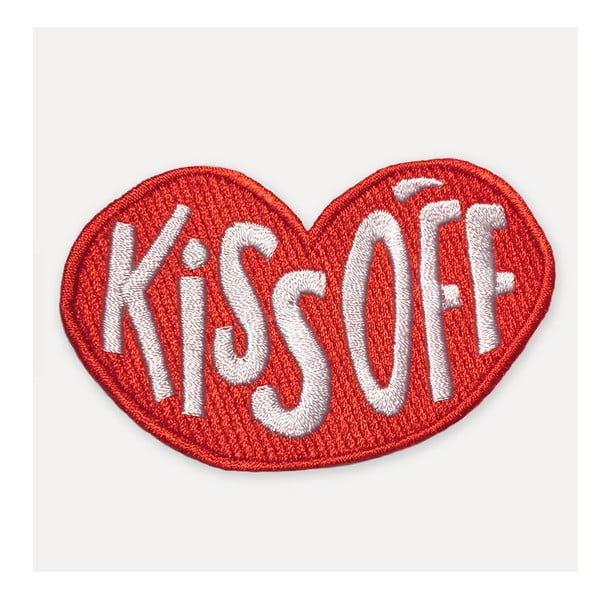 Kiss Off vörös ajak alakú felvarró, 8,5 x 11 cm - U Studio Design