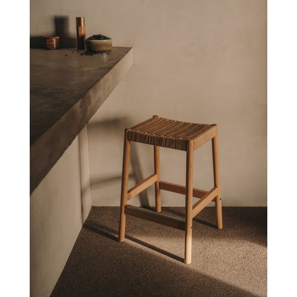 Natúr színű tölgyfa bárszék szett 2 db-os (ülésmagasság 66 cm) Yalia – Kave Home-image-1