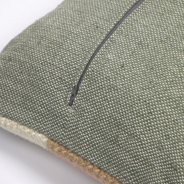 Leeith zöld-bézs párnahuzat újrahasznosított műanyagból, 45 x 45 cm - Kave Home-image-2