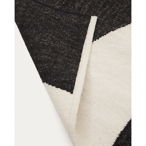 Fekete-krémszínű kétoldalas kézi szövésű juta keverék szőnyeg 160x230 cm Sotty – Kave Home-image-3