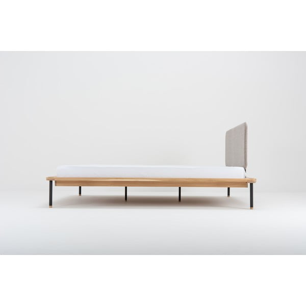 Szürke-natúr színű tölgyfa franciaágy ágyráccsal 140x200 cm Fina – Gazzda-image-4